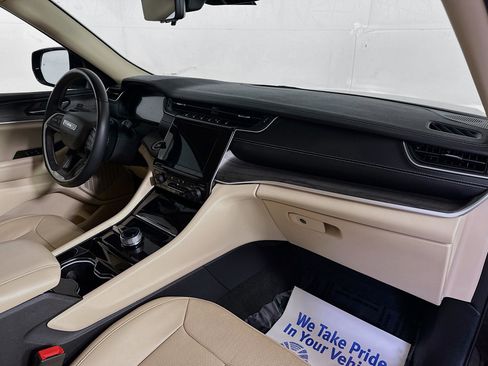 Used 2022 Jeep Grand Cherokee L Limited w/ Luxury Tech Group II image 29