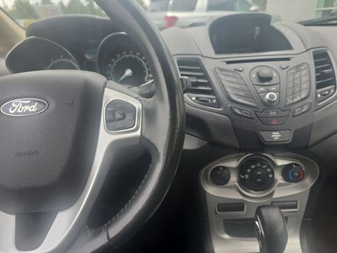 Used 2014 Ford Fiesta SE FWD image 12