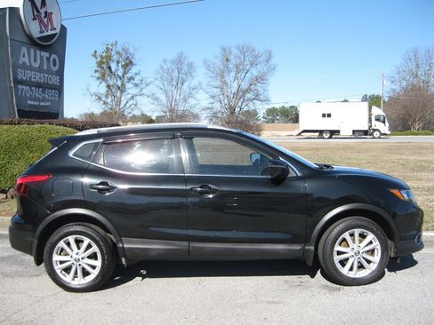 Used 2019 Nissan Rogue Sport SV w/ Technology Package image 8