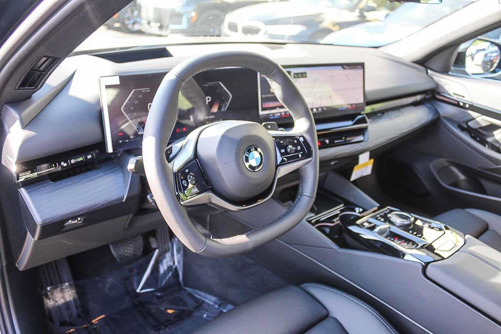 Used 2026 BMW 530i w/ Premium Package RWD image 17