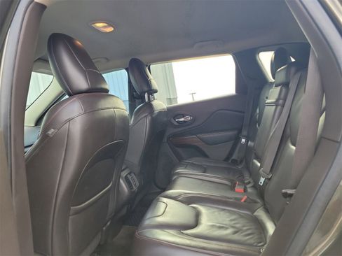 Used 2015 Jeep Cherokee Trailhawk w/ Trailer Tow Group image 12