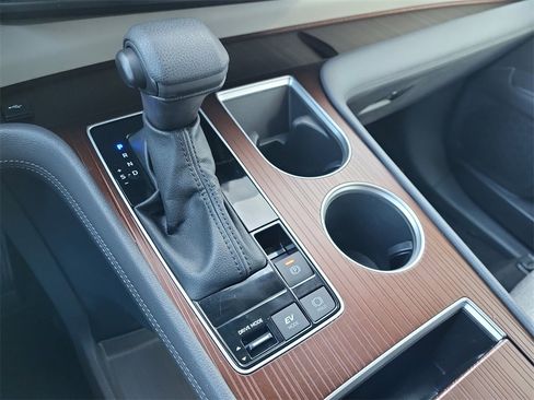 Used 2023 Toyota Sienna LE image 28