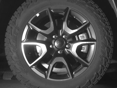 Used 2025 Jeep Compass Trailhawk AWD/4WD image 13