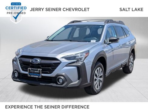 Used 2024 Subaru Outback Premium AWD/4WD image 1