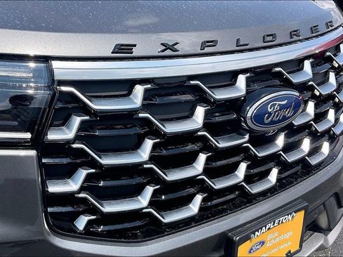 Certified 2026 Ford Explorer Platinum AWD/4WD image 31