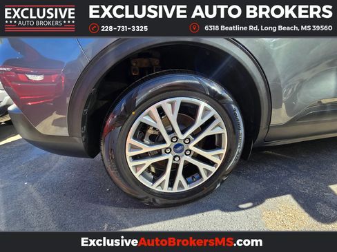 Used 2022 Ford Escape SEL image 19