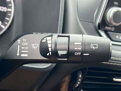 Used 2021 Nissan Rogue SV image 21