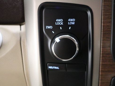 Used 2015 RAM 2500 Laramie w/ Convenience Group AWD/4WD image 41