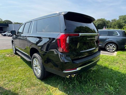 Used 2025 GMC Yukon XL Denali AWD/4WD image 6