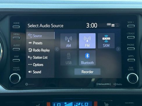 Used 2020 Toyota Tacoma TRD Sport w/ Technology Package AWD/4WD image 28