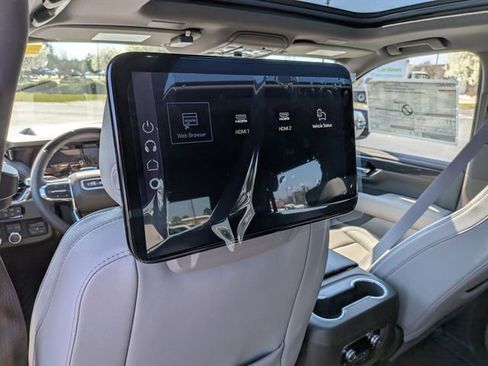 New 2026 GMC Yukon Elevation image 32