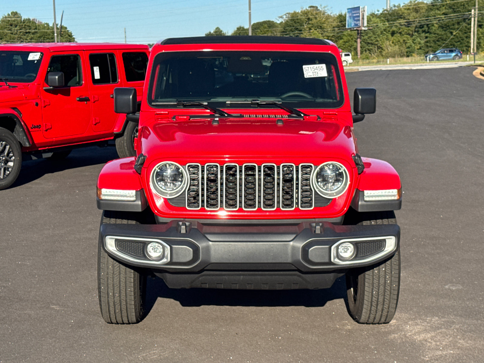 Used 2026 Jeep Wrangler Unlimited Sahara AWD/4WD image 2