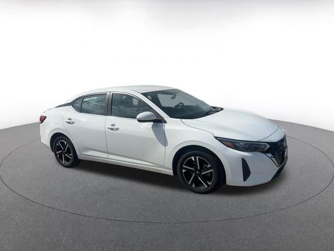 Used 2025 Nissan Sentra SV image 2