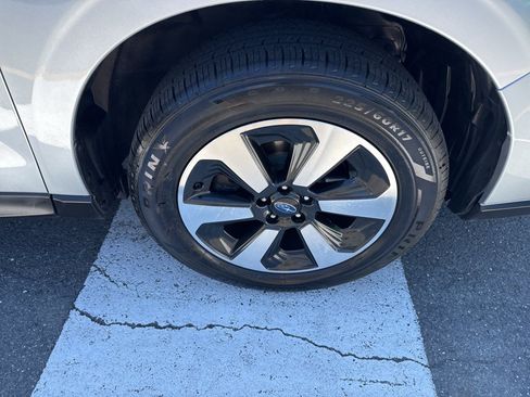 Used 2018 Subaru Forester 2.5i Premium AWD/4WD image 11