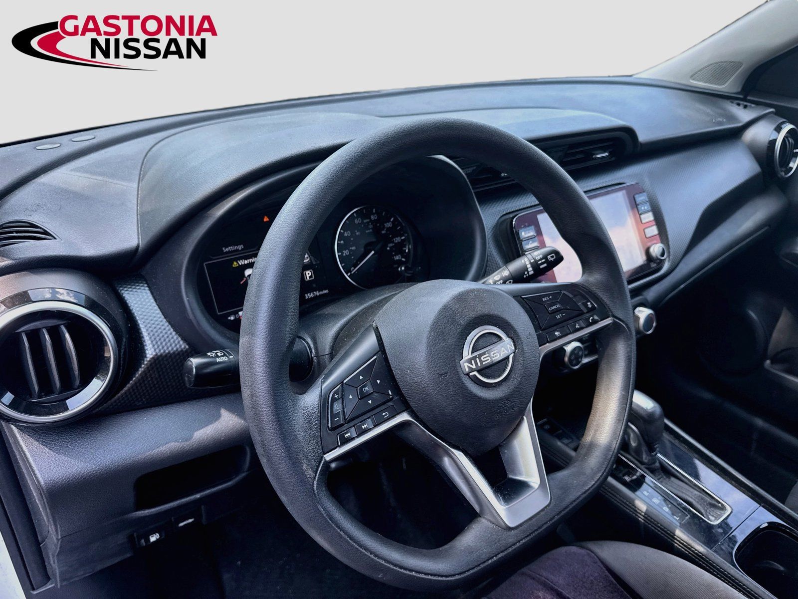 Used 2023 Nissan Kicks SV FWD image 11