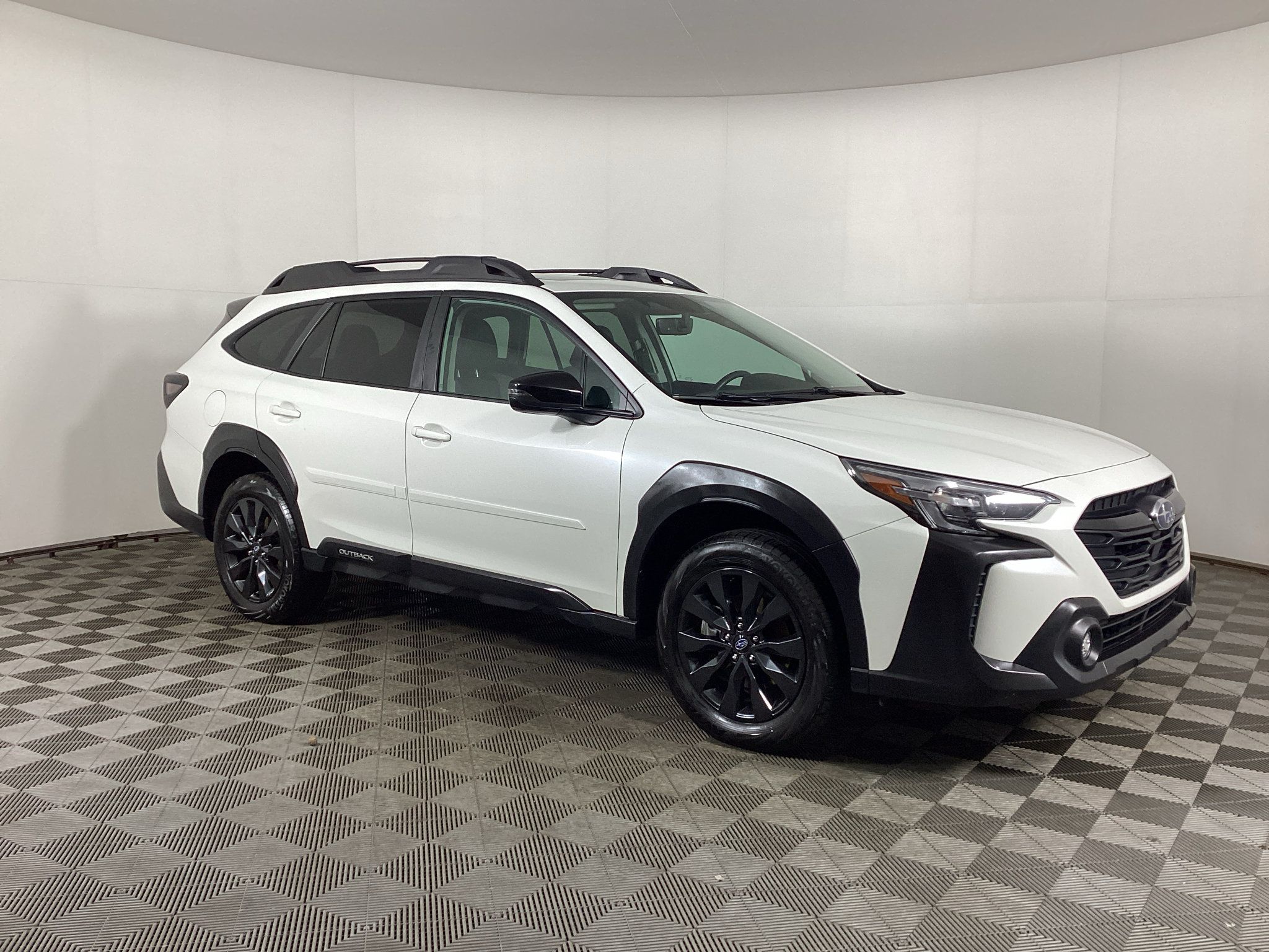 Used 2024 Subaru Outback Onyx Edition AWD/4WD image 1