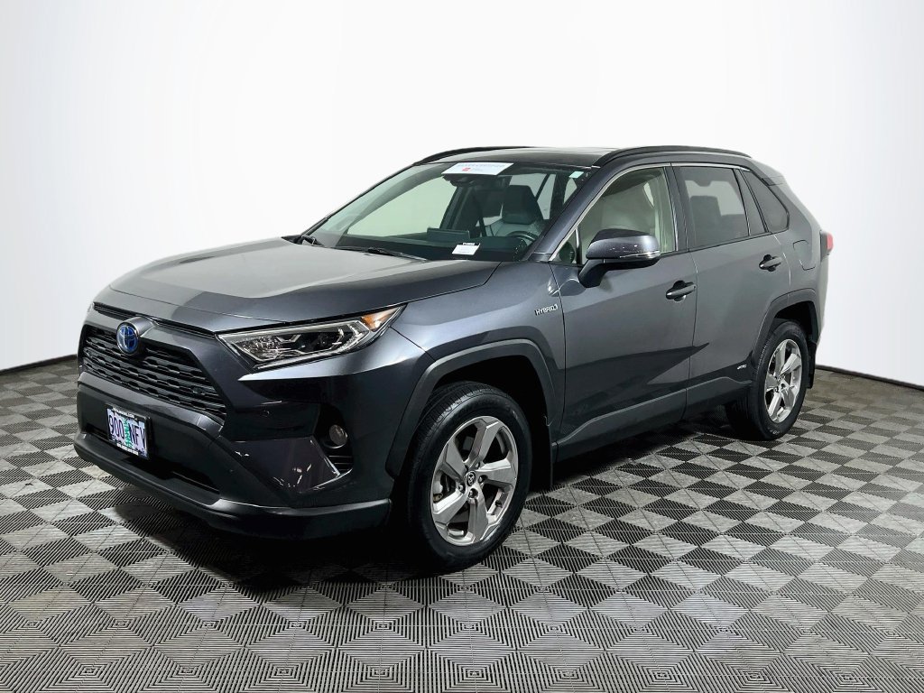 Certified 2021 Toyota RAV4 XLE Premium AWD/4WD image 3