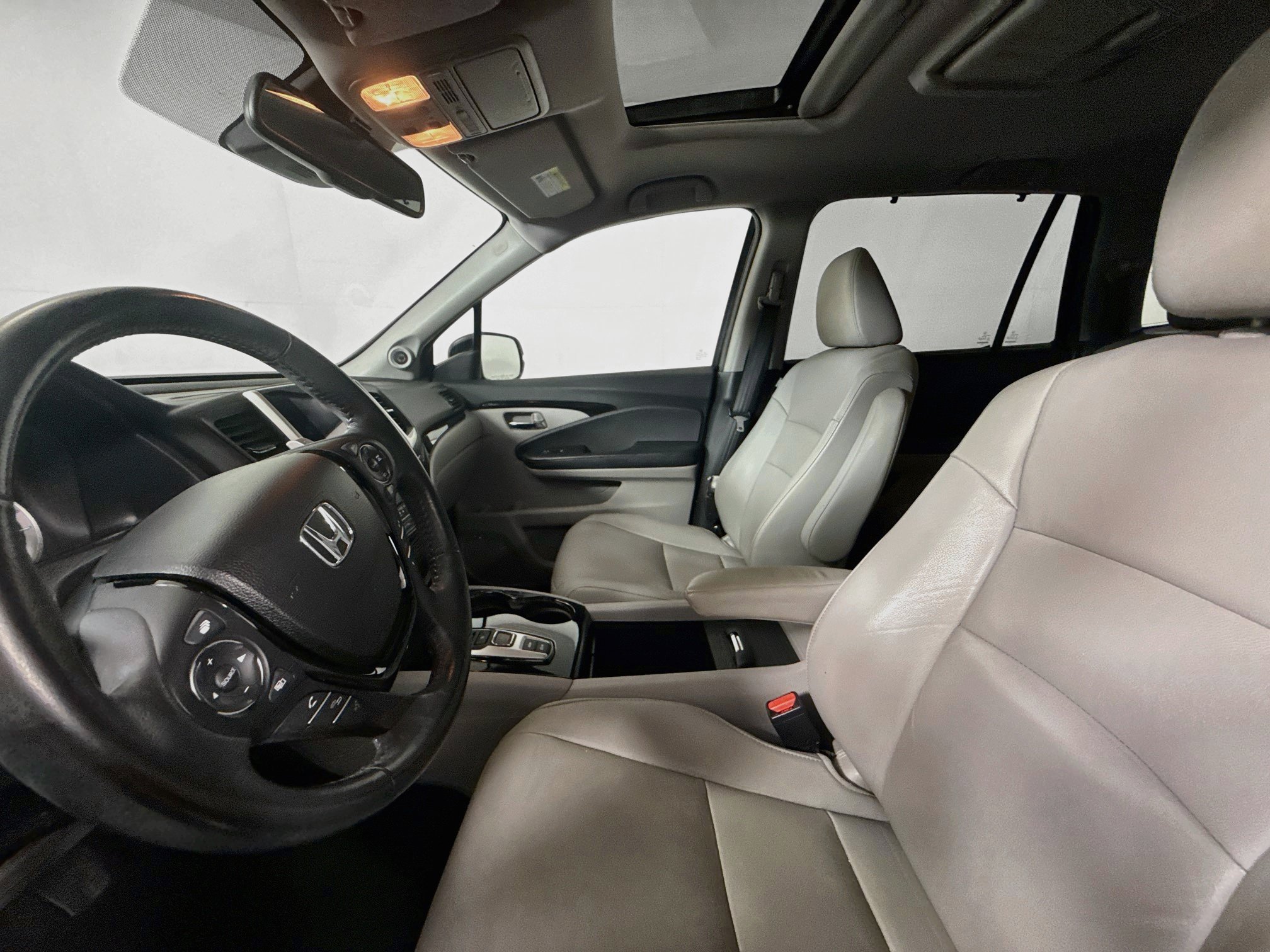 Used 2016 Honda Pilot Touring image 18