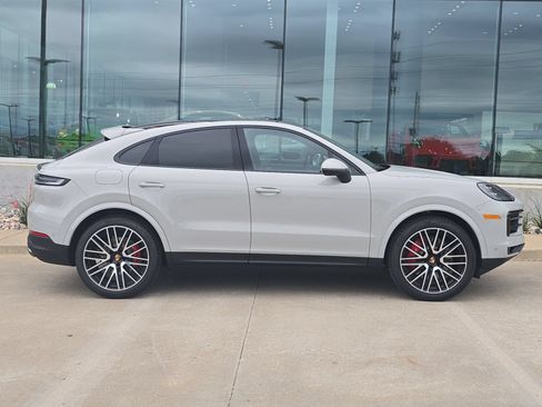 New 2026 Porsche Cayenne S AWD/4WD image 8