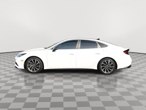 Used 2022 Hyundai Sonata Limited FWD image 4