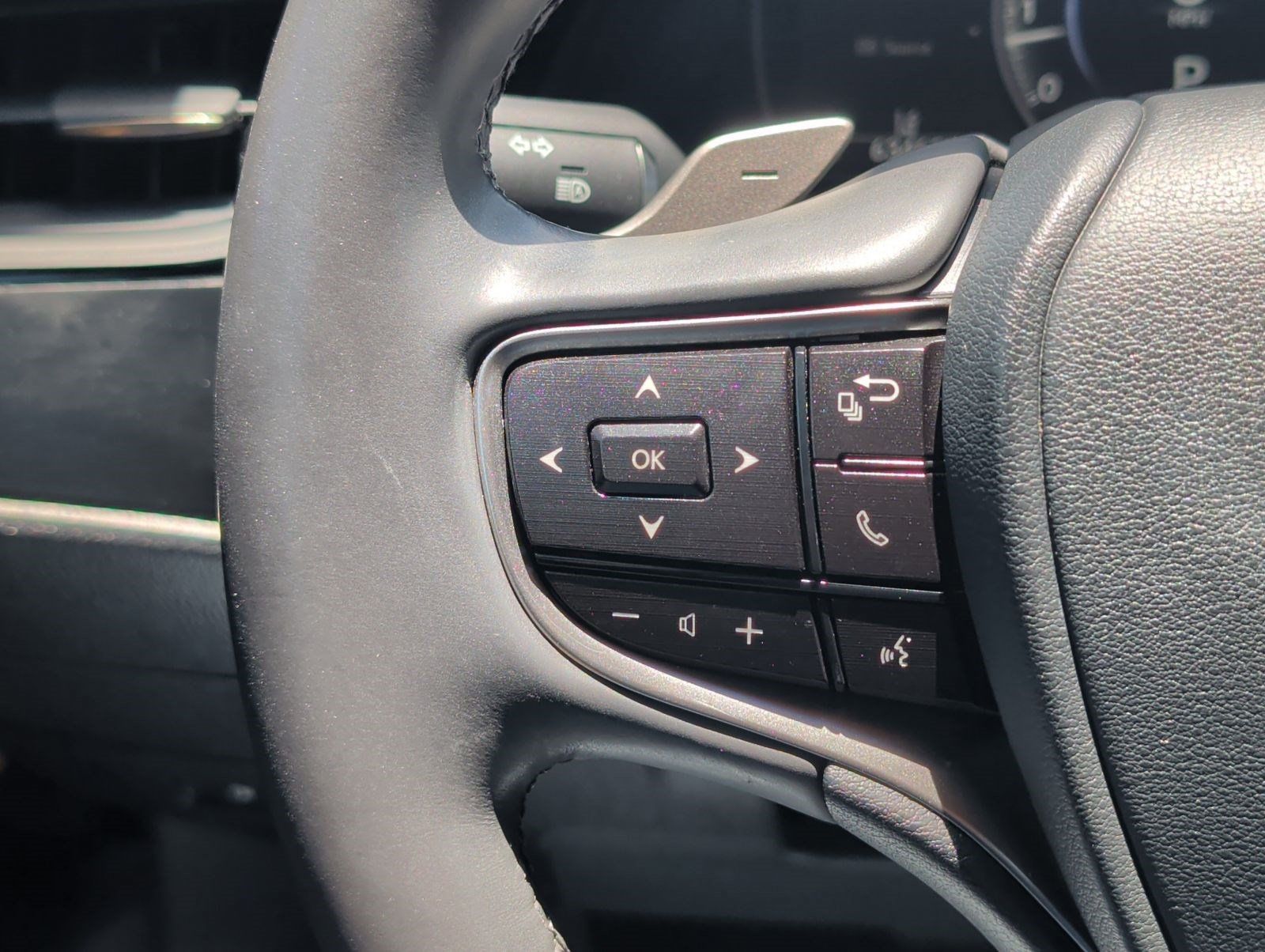 Used 2023 Lexus ES 350 w/ Premium Package FWD image 14