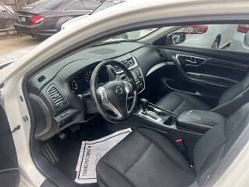 Used 2016 Nissan Altima 2.5 SR FWD image 7