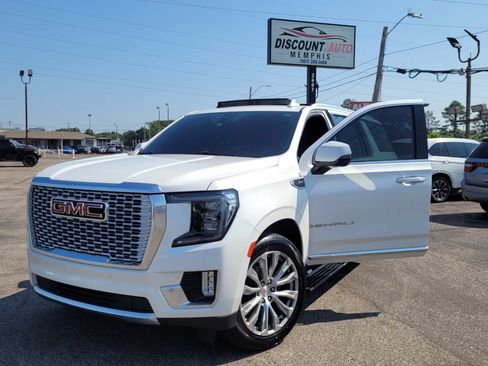 Used 2021 GMC Yukon XL Denali w/ Denali Premium Package RWD image 16