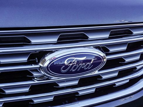 Used 2020 Ford Edge SEL w/ Convenience Package image 12