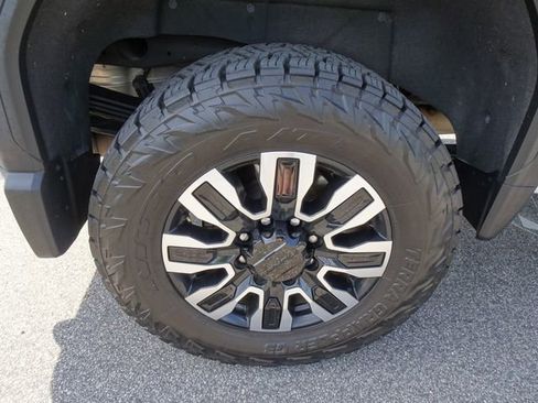 Used 2024 GMC Sierra 2500 Denali Ultimate AWD/4WD image 39