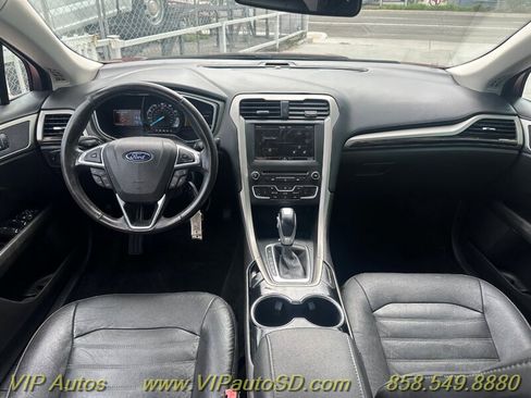 Used 2016 Ford Fusion SE w/ Equipment Group 202A image 4