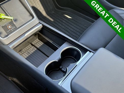 Used 2026 Tesla Model Y Long Range image 17