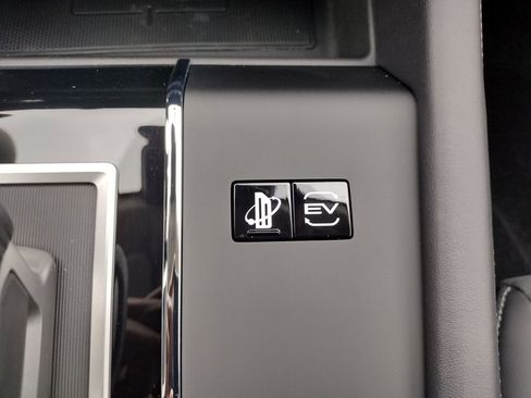 New 2025 Mitsubishi Outlander SE image 23