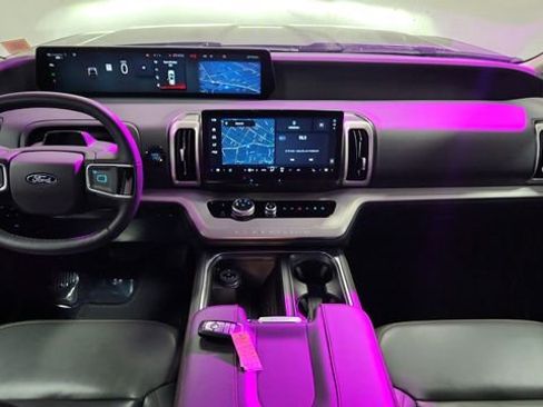 Certified 2025 Ford Expedition Max Active image 17