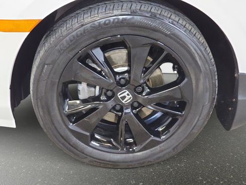 Certified 2024 Honda Odyssey Sport image 32