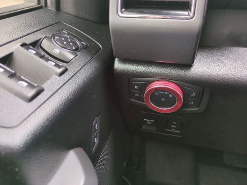 Used 2018 Ford F150 XLT w/ Equipment Group 301A Mid image 26