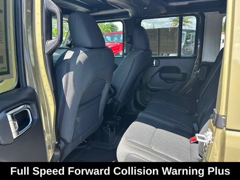 Used 2025 Jeep Wrangler Unlimited Sport AWD/4WD image 31