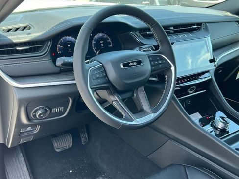 New 2026 Jeep Grand Cherokee L Limited AWD/4WD image 17