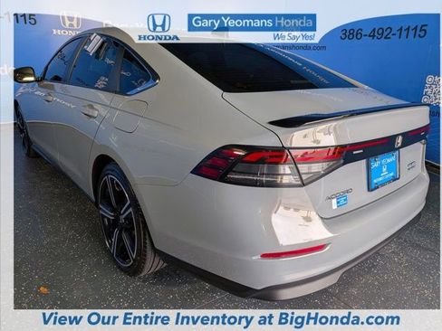 Used 2025 Honda Accord Sport image 9