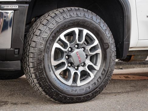 Used 2024 GMC Sierra 2500 SLE w/ SLE Convenience Package image 11