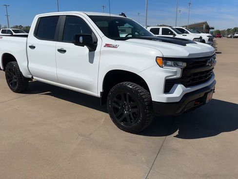 Used 2026 Chevrolet Silverado 1500 LT Trail Boss w/ LT Trail Boss Premium Package image 3