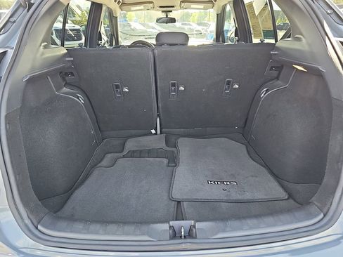 Used 2023 Nissan Kicks SR FWD image 16