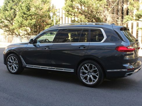 Used 2019 BMW X7 xDrive50i w/ Executive Package image 9