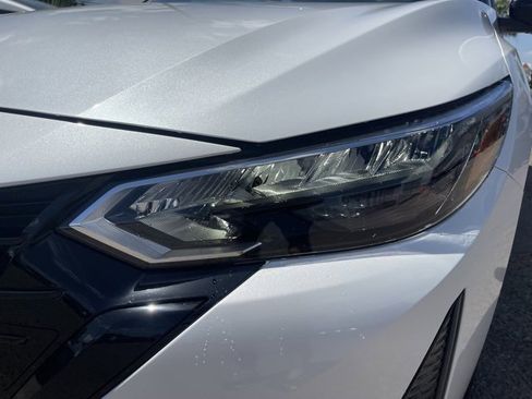 New 2025 Nissan Sentra SR w/ SR Premium Package image 8