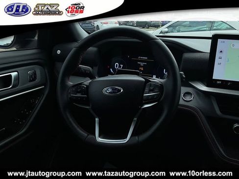 Used 2025 Ford Explorer ST-Line w/ Premium Package RWD image 20