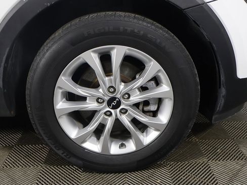 Used 2022 Kia Telluride LX image 20