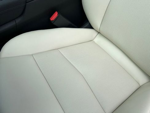 New 2026 Cadillac XT5 Sportv w/ LPO, Floor Liner Package image 12