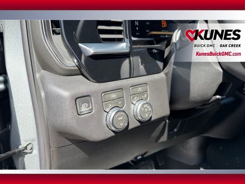 New 2026 GMC Sierra 1500 Elevation AWD/4WD image 11