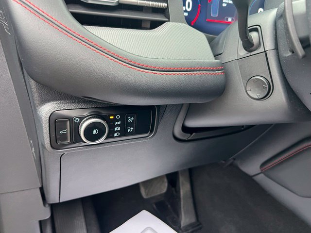 Certified 2025 Ford Explorer ST AWD/4WD image 9