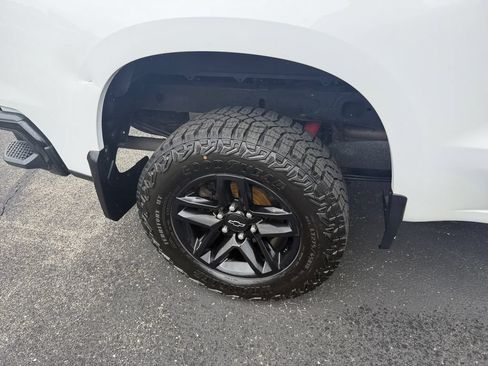 Certified 2019 Chevrolet Silverado 1500 Custom Trail Boss w/ Custom Convenience Package AWD/4WD image 29