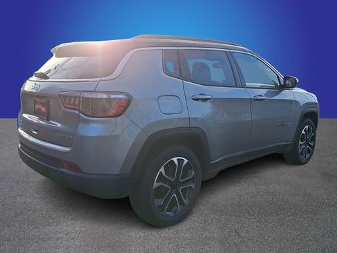 Used 2024 Jeep Compass Limited image 4